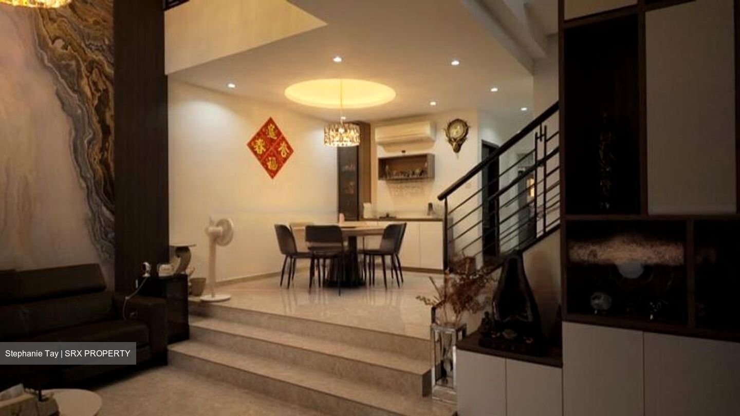 Hougang Avenue 8 (D19), Terrace #456225071